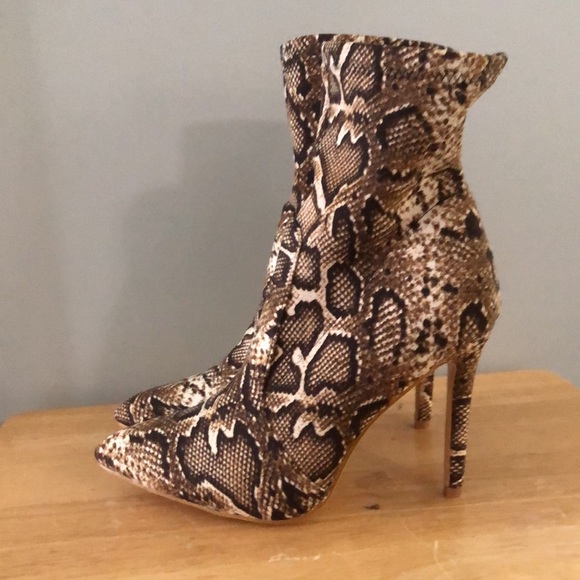 Women’s boots - Picture 3 of 7